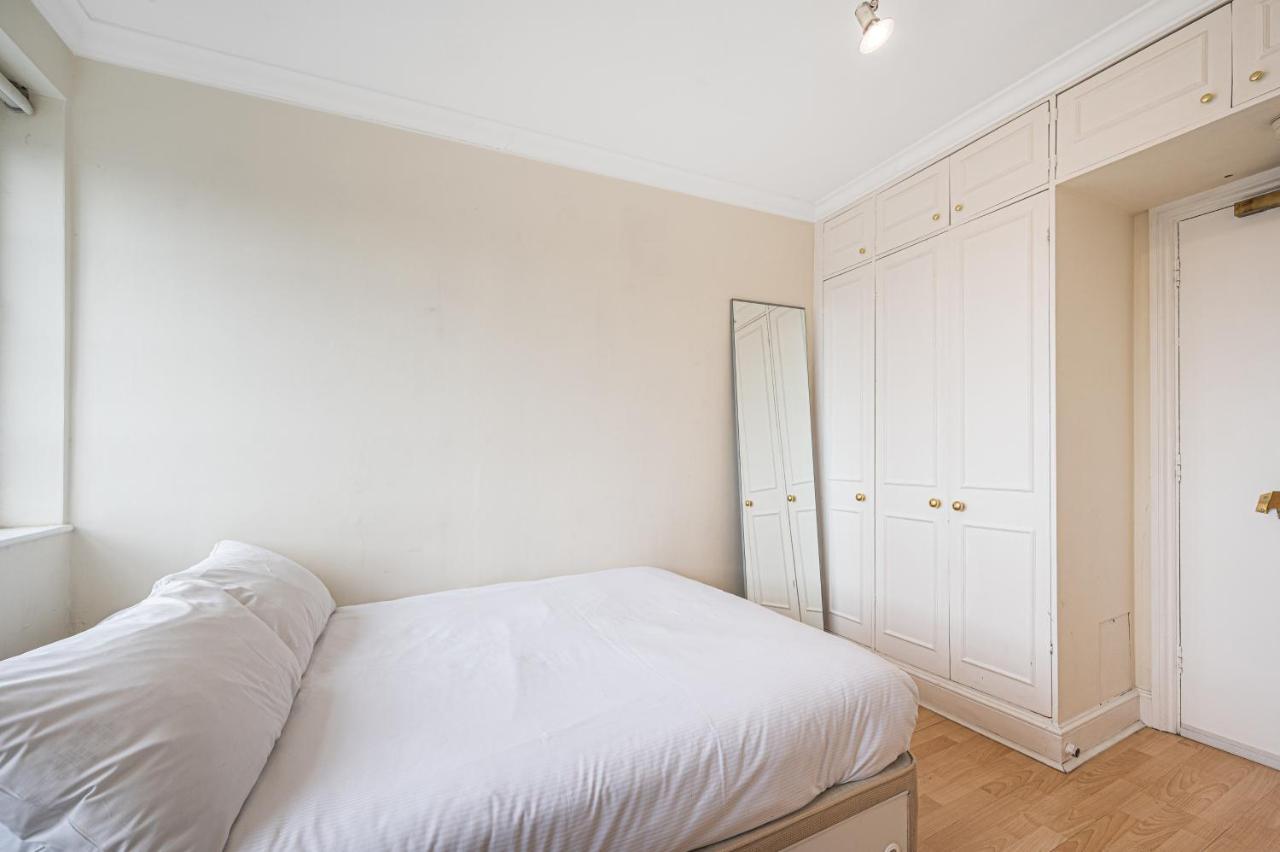 South Kensington Excellent Location Studio At Chelsea Cloister Hotel ลอนดอน ภายนอก รูปภาพ